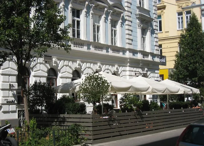 Westend City Hostel